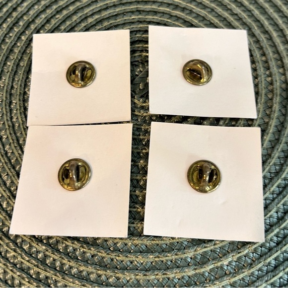 Lot of 4 Compliments of the State of Alaska Walrus Tac Lapel Pins w/Card Vintage - Picture 3 of 4